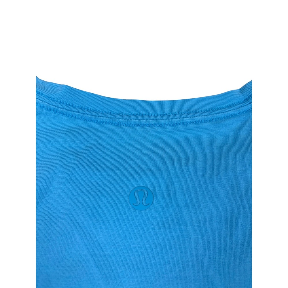 Lululemon Love Crew Tee M Cyan Blue Short Sleeve Curved Hem Activewear T-Shirt - Picture 3 of 3